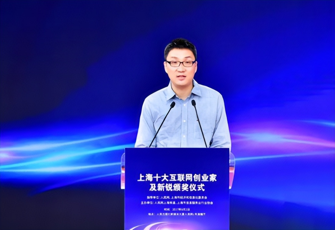 黄峥拼多多靠什么赚4500亿,拼多多黄峥曾经是马云的手下吗