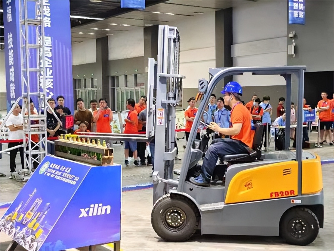 AI守护叉车安全，威盛电子出席第三届“叉车安全日”！