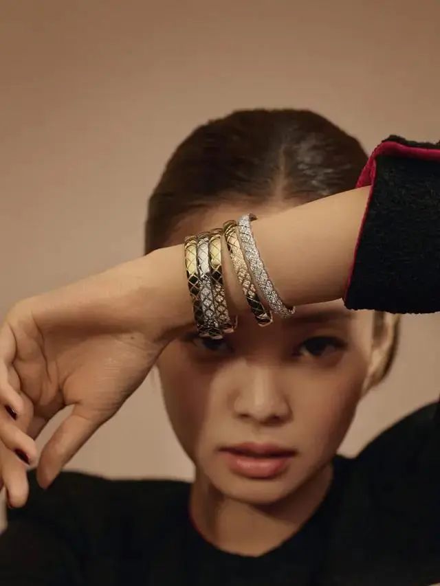 blackpink每个都是被时尚品牌宠着的,blackpink各个成员所代言的品牌