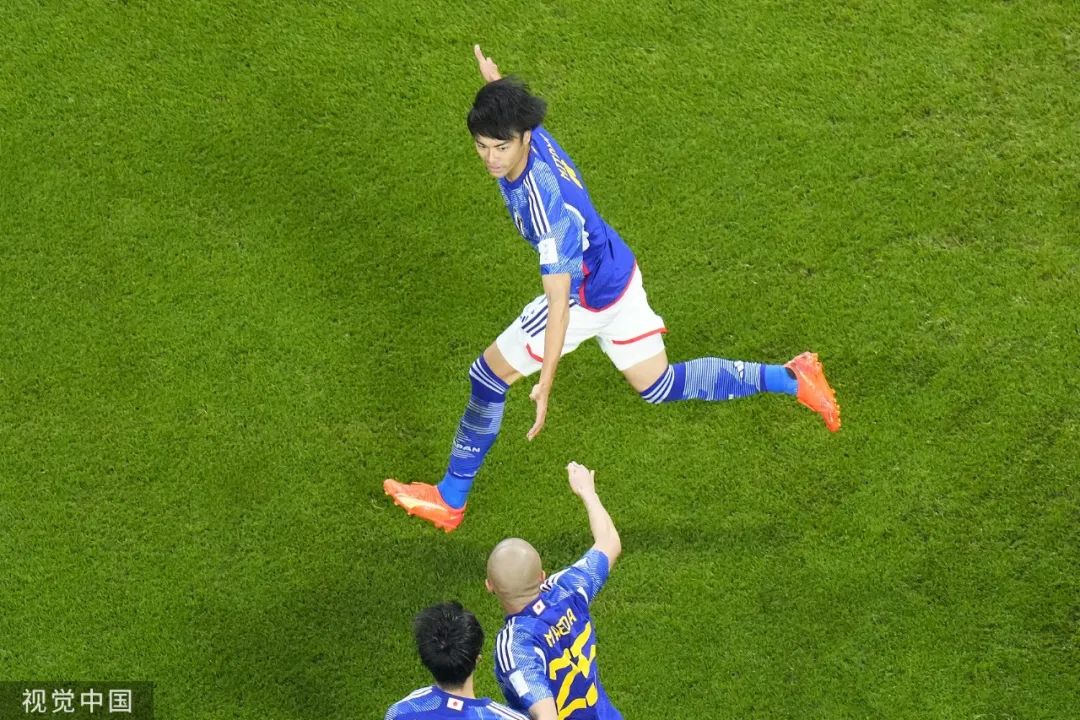 日本2:1获胜亚洲队连续爆冷,0:4落后翻盘日本