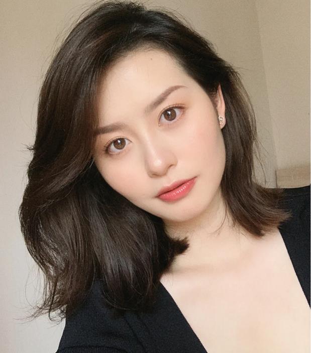 中年圆脸妇女短发最佳发型,中年短发大圆脸烫什么发型