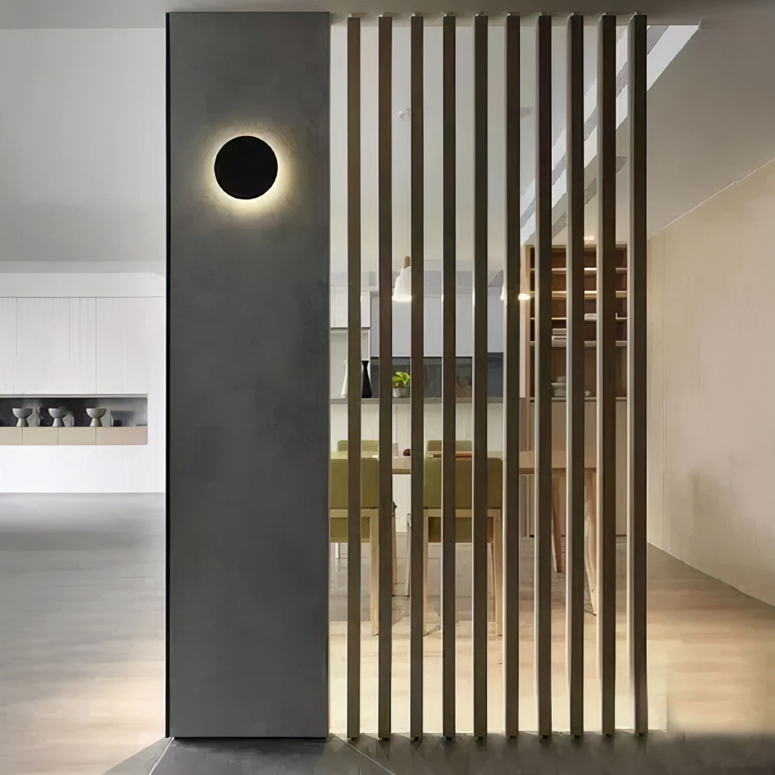 卫生间门对入户门化解神器,入户门对主卧对卫生间门怎么解决