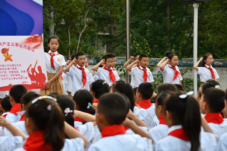 夹江麻柳镇中心小学六一表演节目,夹江一小六一儿童节表演