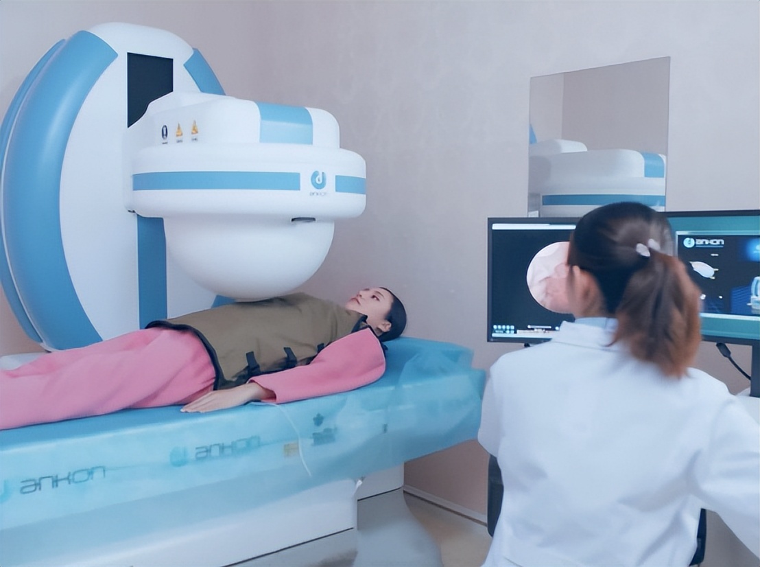 膝盖滑膜炎好治还是膝关节炎好治,膝关节炎为什么膝盖不疼