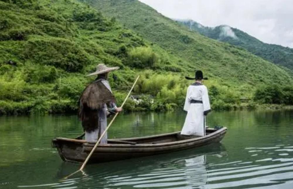 来感受下李白笔下的望天门山,望天门山李白看到会有怎样的赞叹