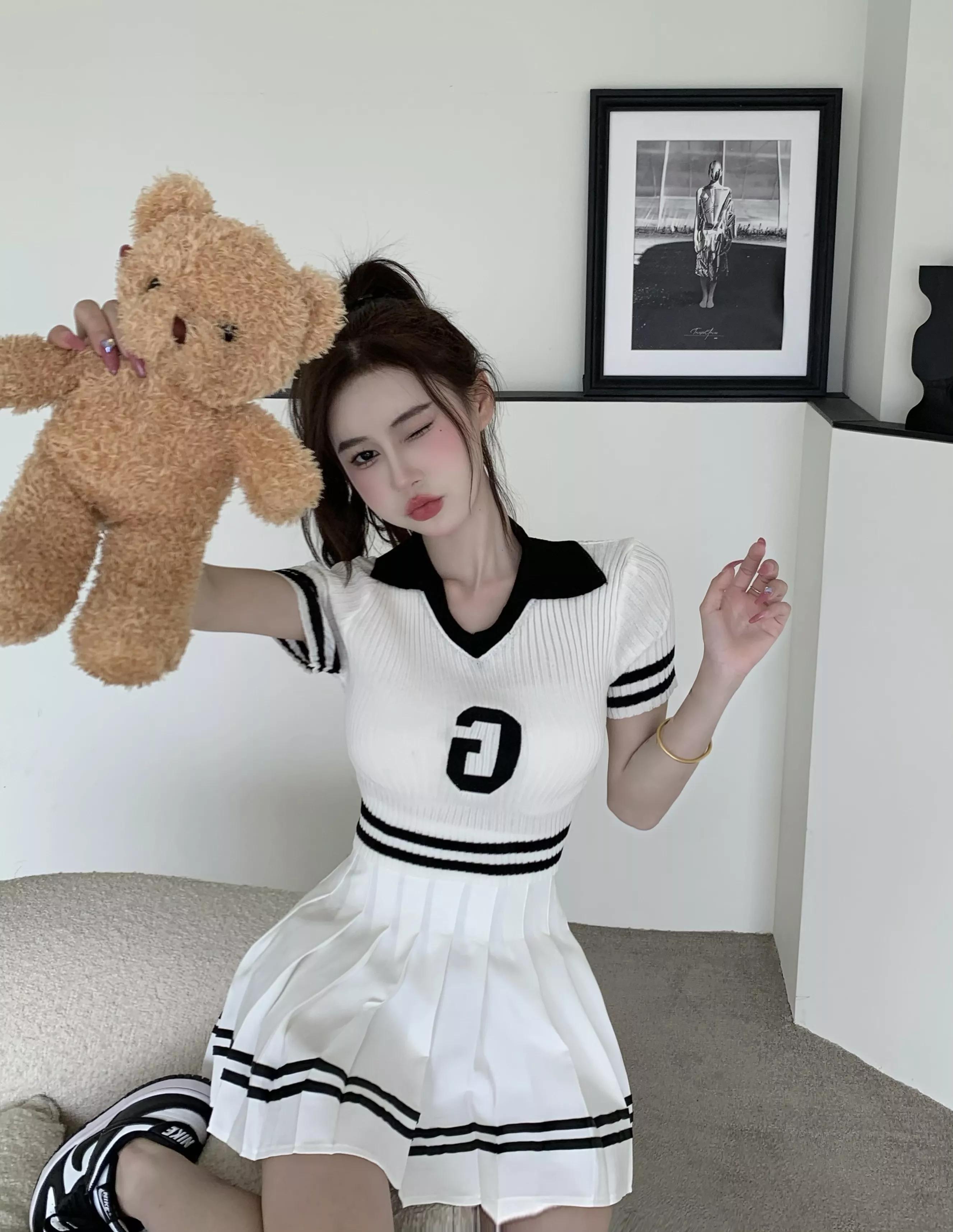 日系足球宝贝套装,白色足球宝贝运动套装女孩