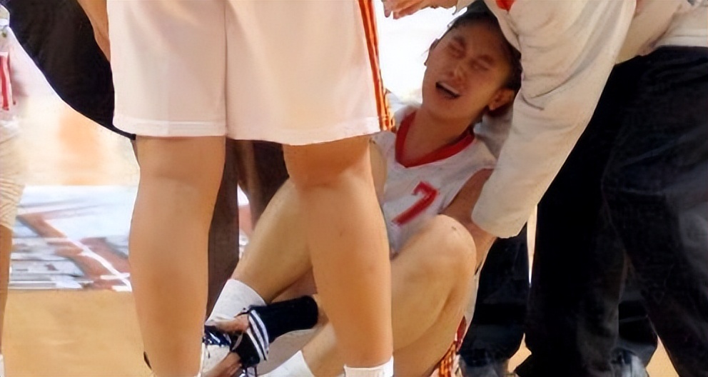 女篮颜值天花板李梦,女篮王思雨成长之路