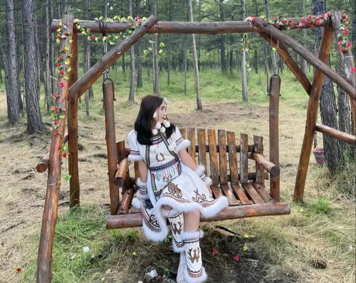 五十六个民族服饰傈僳族,五十六个民族代表服饰图片