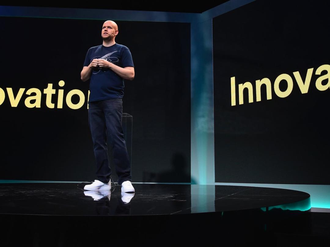 库克穿杰尼亚逛北京三里屯,库克穿杰尼亚鞋