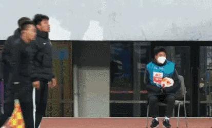 大连人主场高呼谢晖,谢晖大连人5:1赢大连