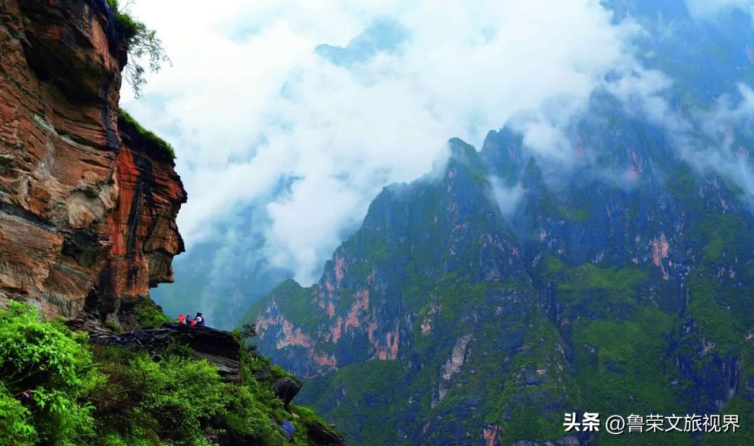 世界经典徒步线路,世界经典徒步线路虎跳峡