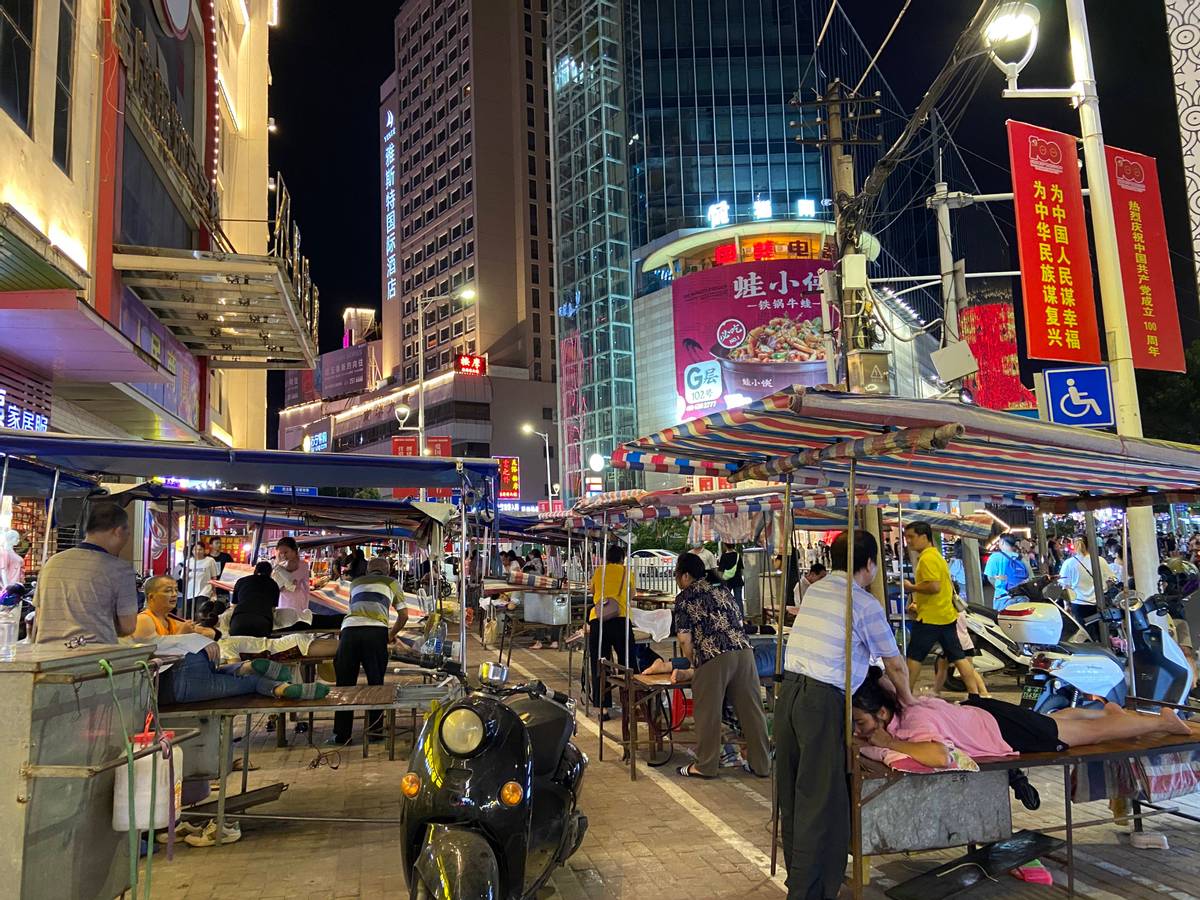 南宁一夜市摊主致人死亡,南宁市盲人夜市