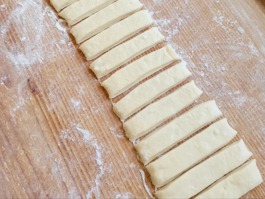 外面炸的油条为什么蓬松酥脆,炸油条怎么和面才能酥脆好吃