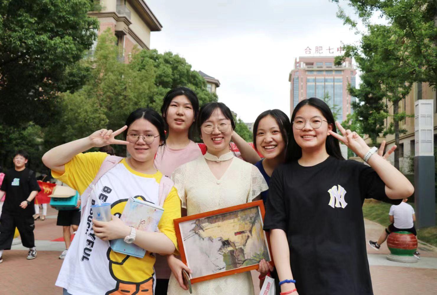 还原真实校园,真实还原校园内部情况