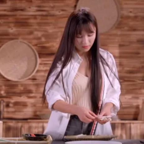 李子柒停更一年，外网视频*放播**还能产生广告收益，高达78万元每月