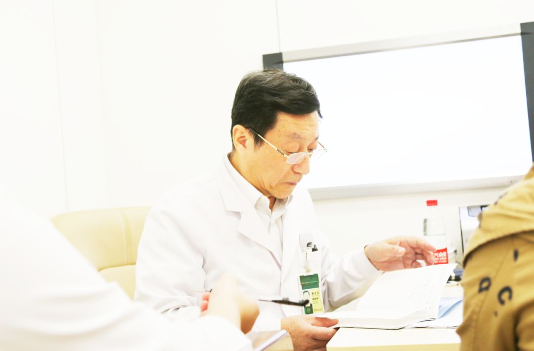 吃药一年半发作一次癫痫用手术吗,不想吃抗精神病药物怎么办