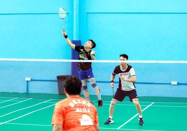 “小白”变裁判、收获跨国组合……嘉羽联赛不只是切磋球技