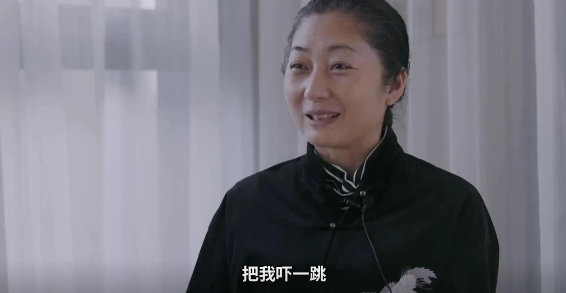 女模特10万元养三胞胎,30岁女模特生下三胞胎