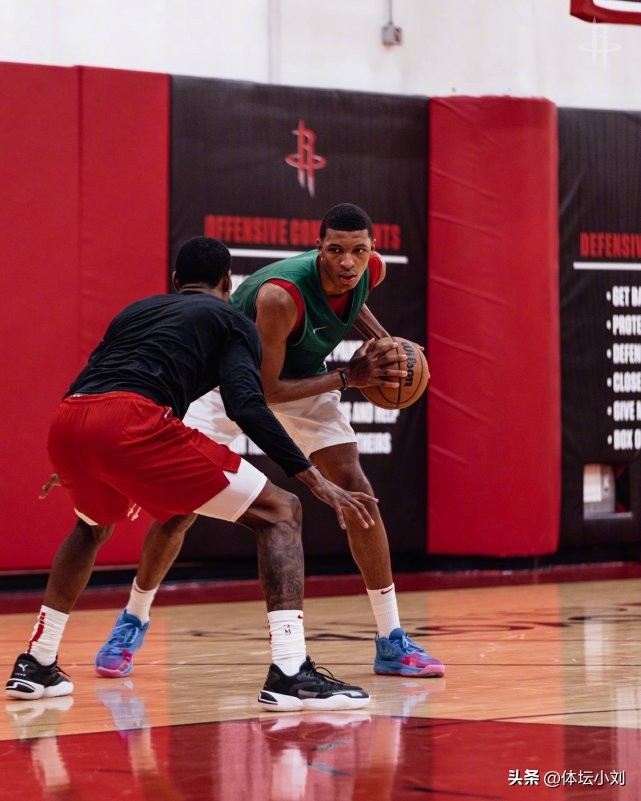 火箭4号向上交易,火箭新秀4号签