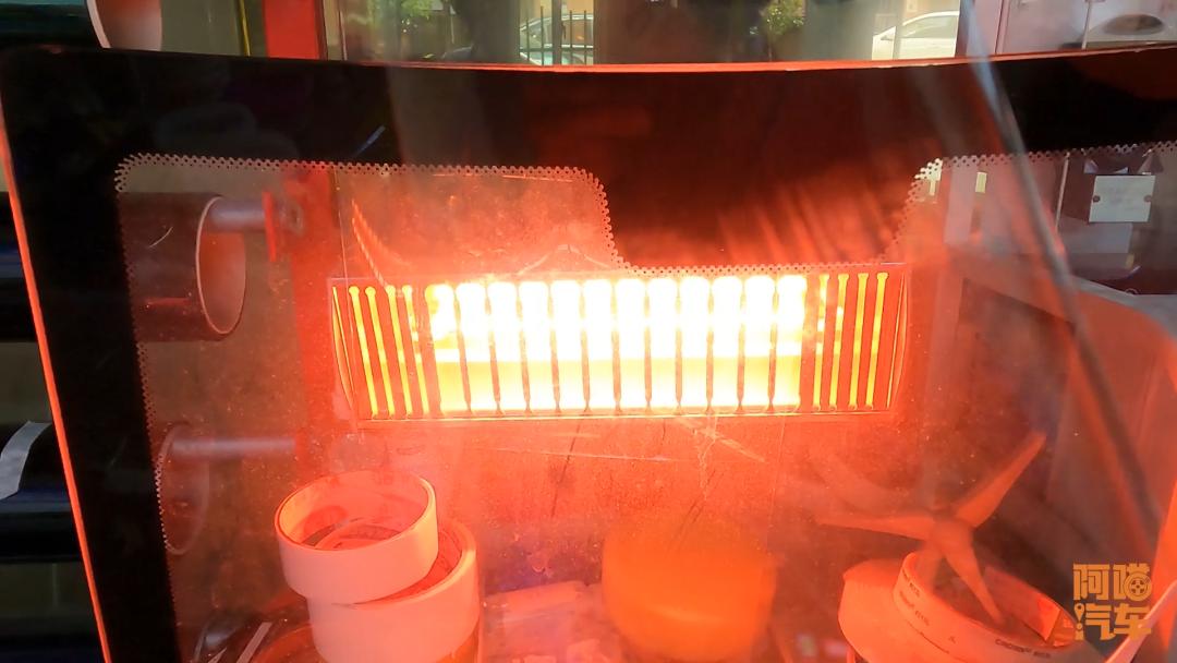 4s买车送膜有必要贴吗,4s店买车送的膜是提车时就贴的吗