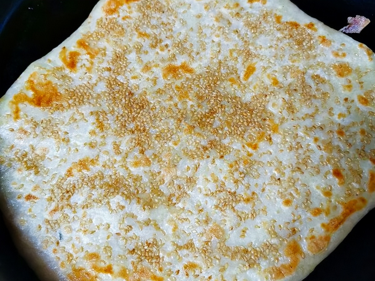 千层饼怎么做才好吃?原来和面有技巧,做对了外黄里暄,酥软油润