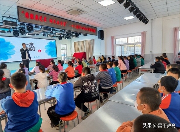 要让戏曲圈粉年轻一代,传统戏曲直播间里圈粉无数