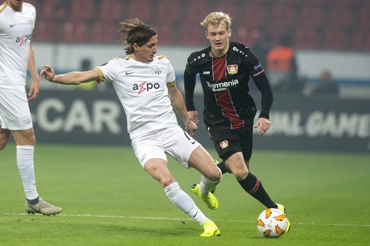 欧冠-苏黎世VS卡拉巴赫：渐入佳境，卡拉巴赫对位双杀成功晋级