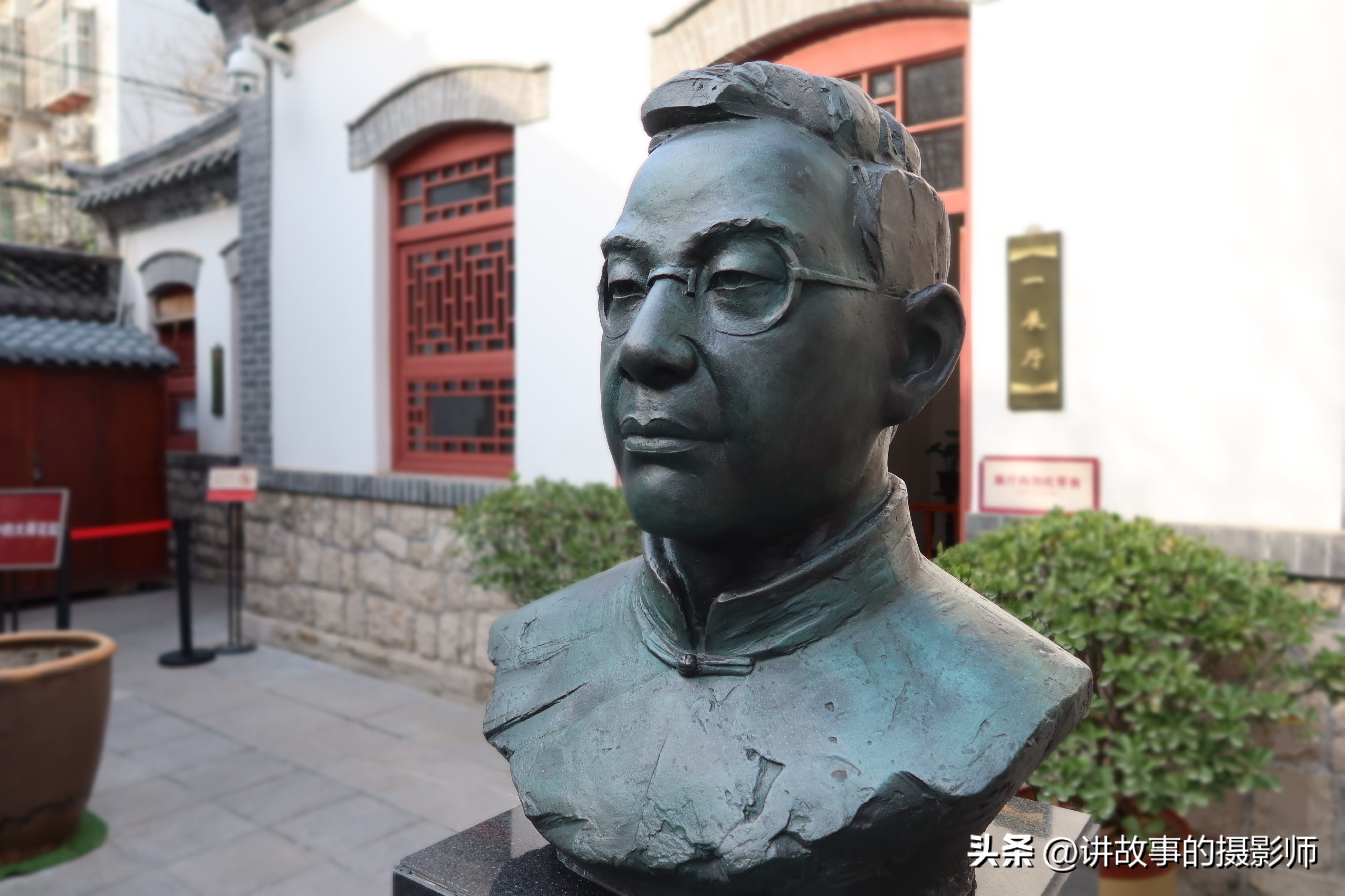 卡片机一般都用单反还是微单,买单反千万不要想着性价比