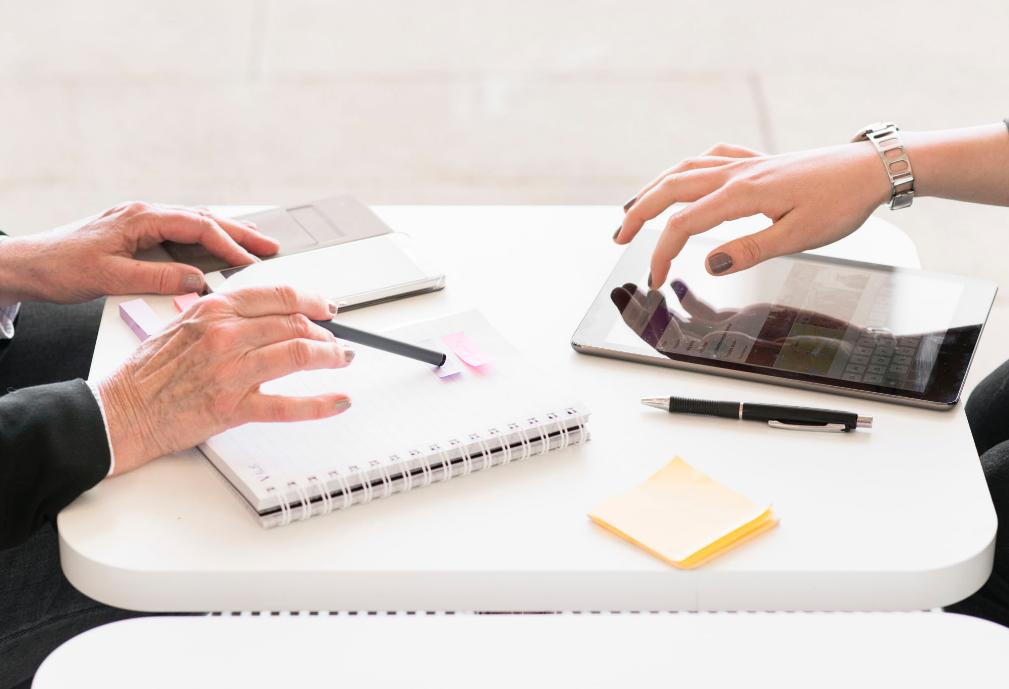 三大信号显示，全面降薪时代或来临！今年请保住工作，现金为王