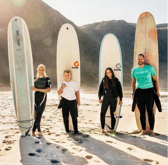 挪威公主：被称“全球最美”公主，17岁开战机跳高楼，未来是女王