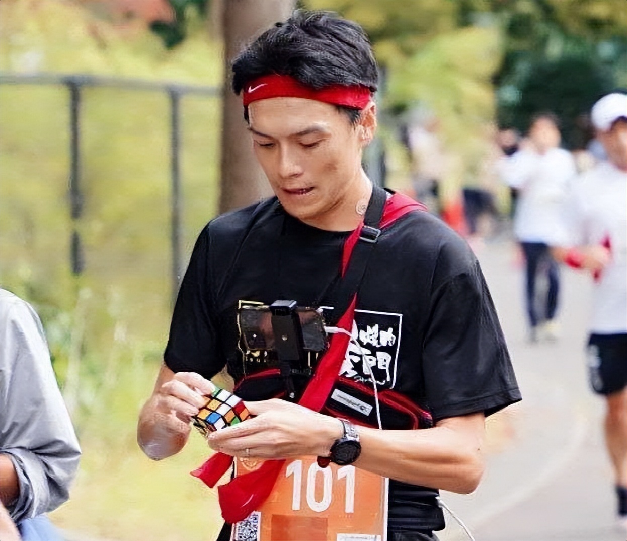 世界魔方最快纪录7分,魔方吉尼斯世界纪录3.47秒视频