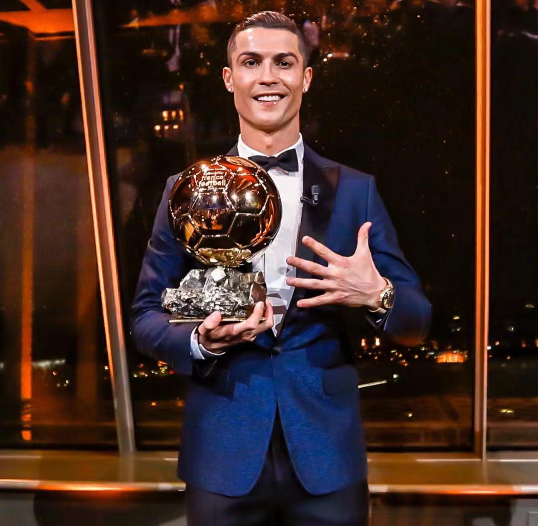 十大足球中锋,盘点足坛最强中锋