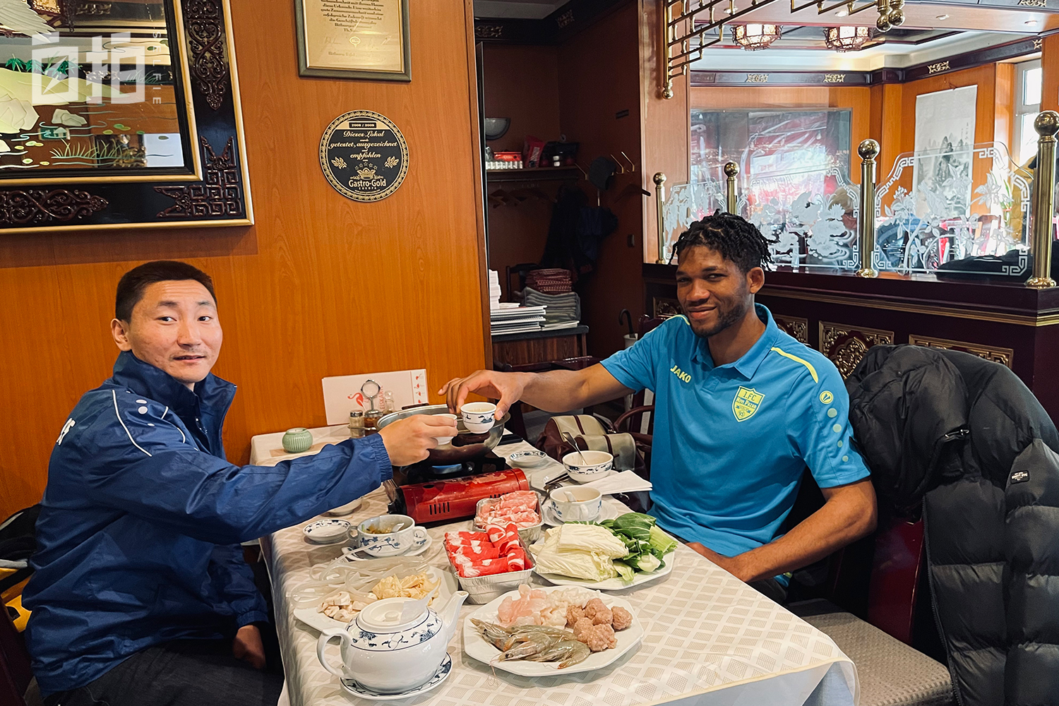 17岁开始踢职业足球还晚吗,我从几岁开始踢足球