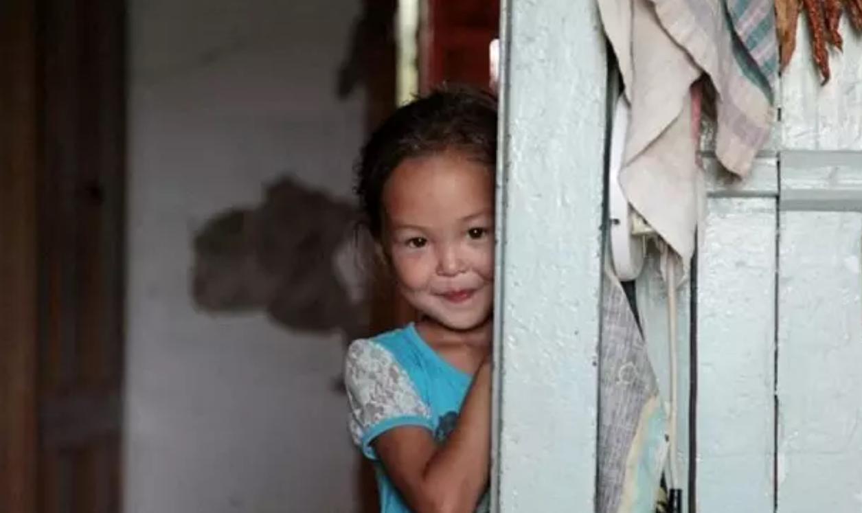 孩子和狗失踪后找回,2岁女孩与狗狗一起失踪后续