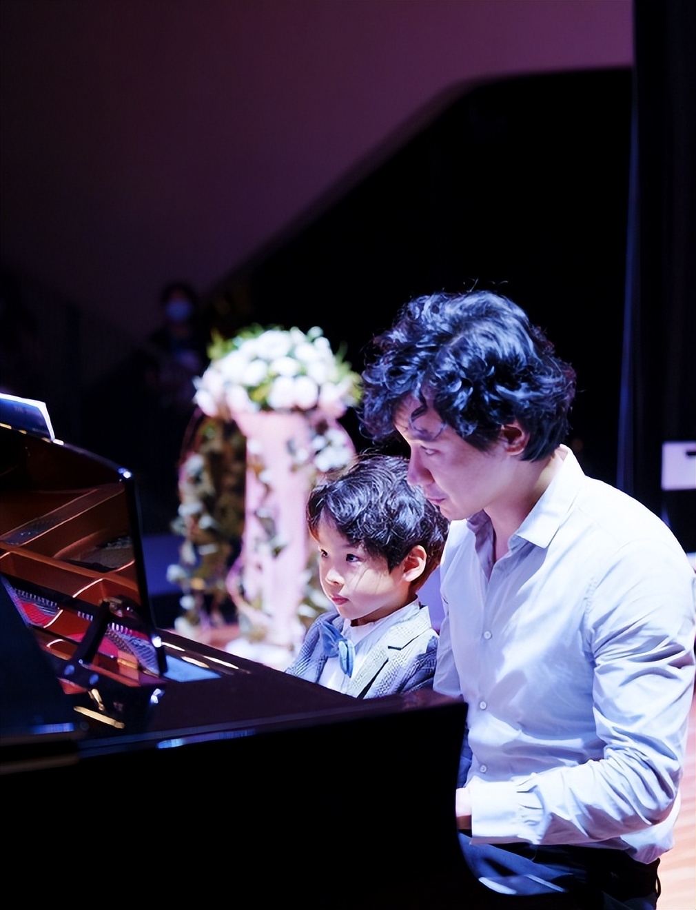 刘璇晒儿子正面照,刘璇公布女儿正面照