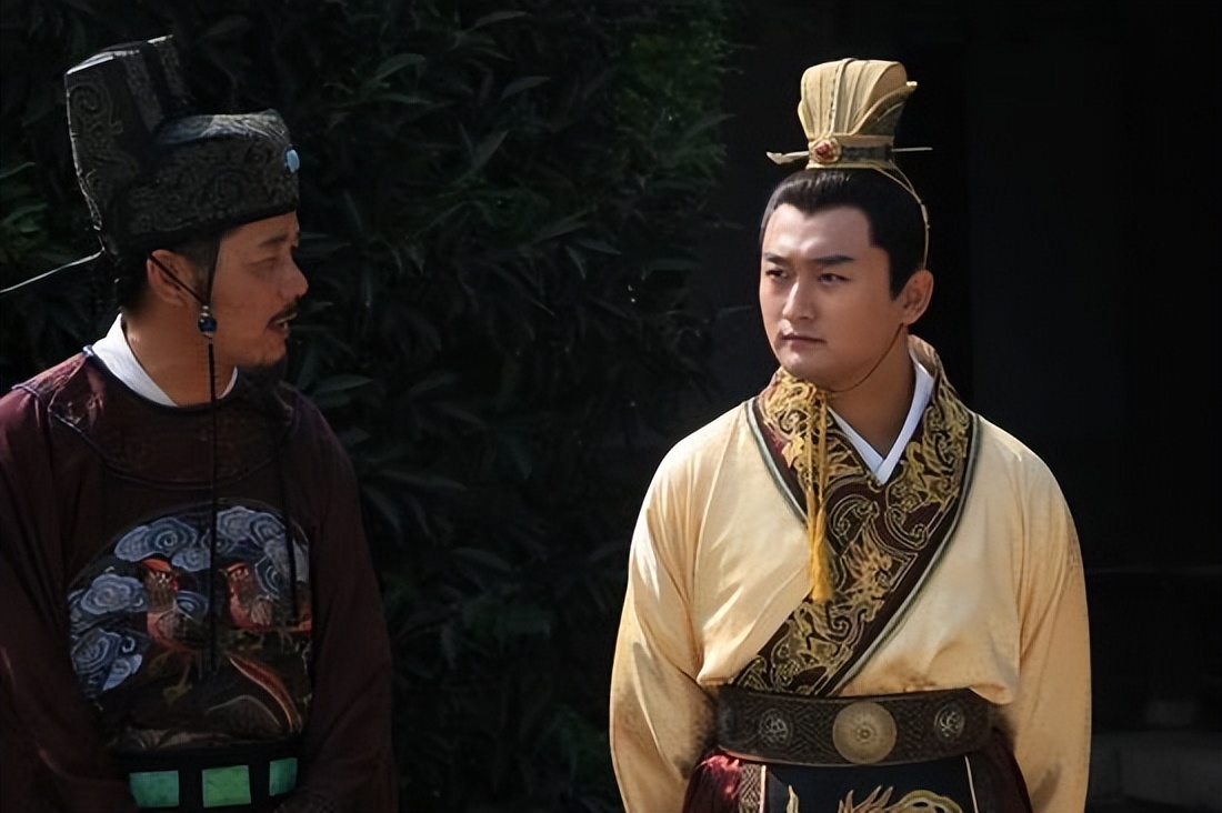 红毯假摔女王,红毯假摔