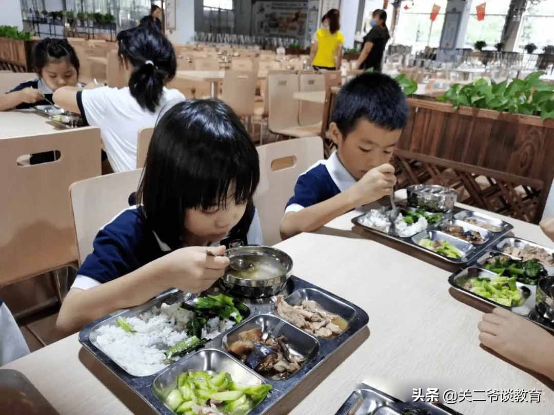 湖南长沙：小学生办“代人吃饭公司”，班主任处理方法获4万点赞