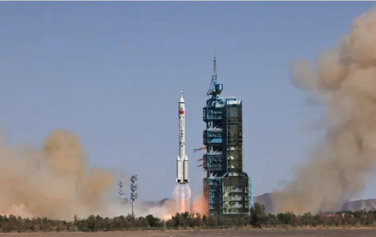 神舟十四号载人飞船升空外媒,神舟十四号飞船对接空间站直播