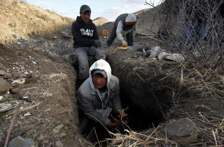 蒙古国从草原变成荒漠,蒙古国离开中国后的发展