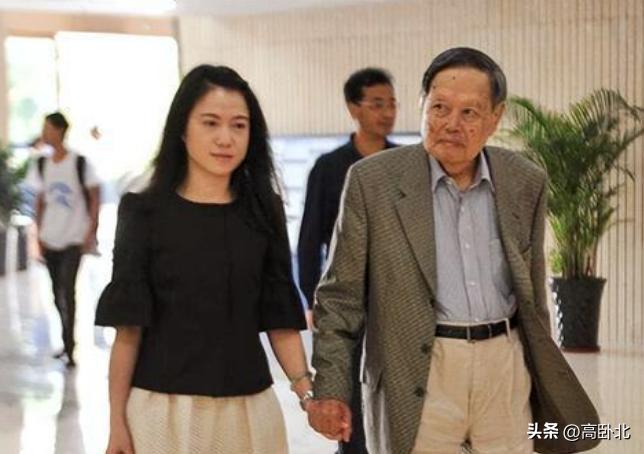 47岁翁帆结婚了吗,42岁的娇妻翁帆隐藏了多年的秘密