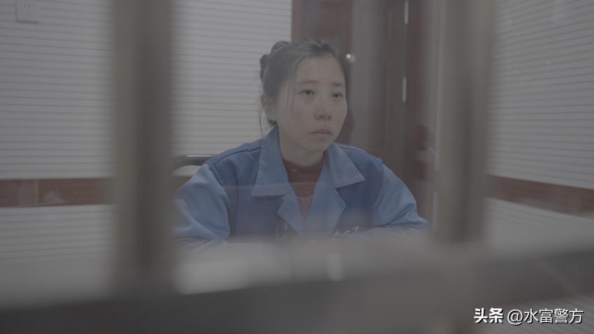 抱着“师父”画像不许人碰，大肆为境外“师父”敛财……他们，为何如此疯迷？