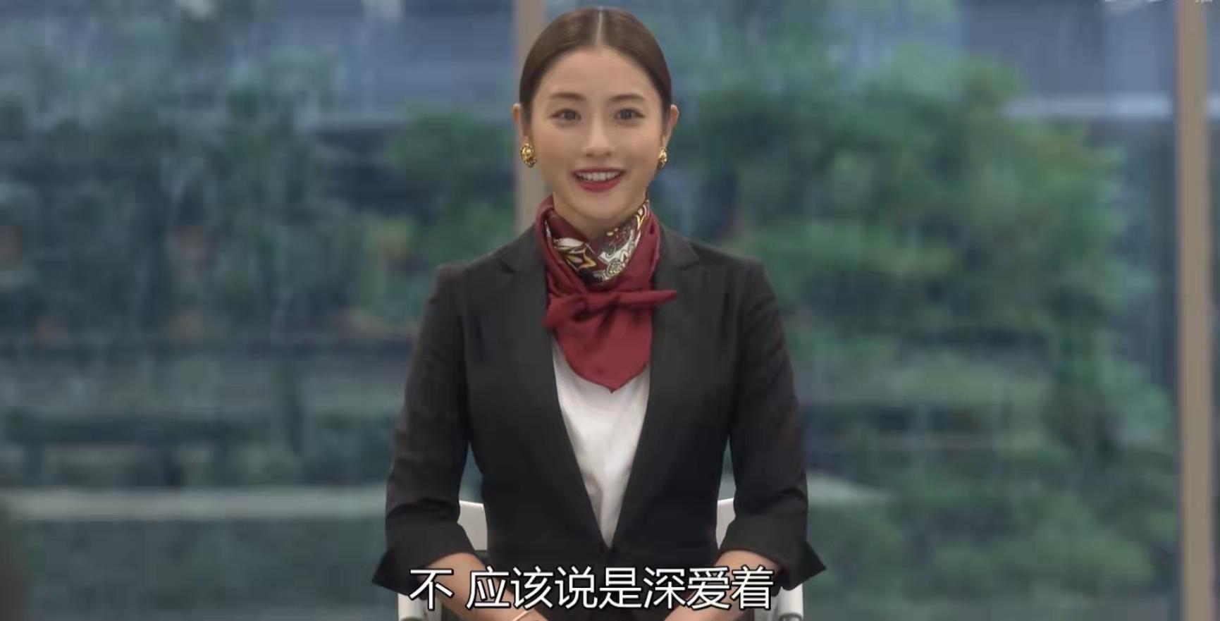 那一个月，我在图书馆里假装上班