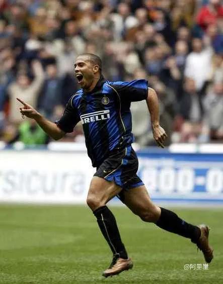 高中三年恋爱和大学三年恋爱,高中三年喜欢一个人