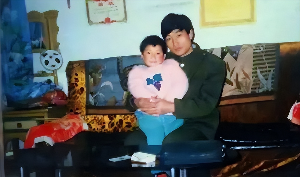 养父扛24年煤气罐养出女博士全集,养父扛煤气罐培养女博士的原视频