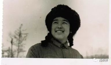 战友作品:“北极”女兵(黄爱明)梅梓祥