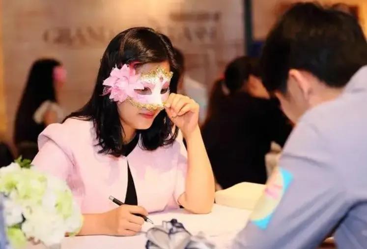 女子择偶标准月薪2万,要求月薪2万的男朋友