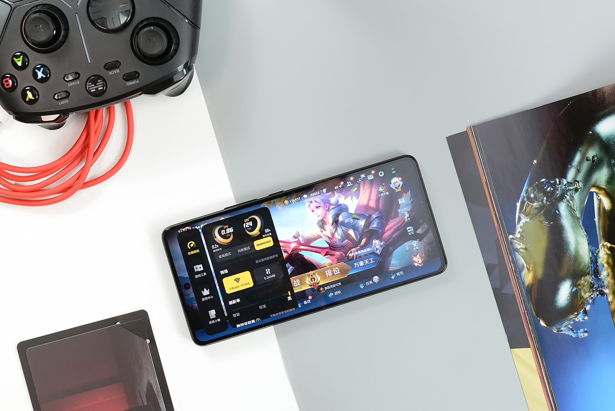 iQOO11S掀翻行业小饭桌，友谊小船真翻了：Super标准杯电竞旗舰