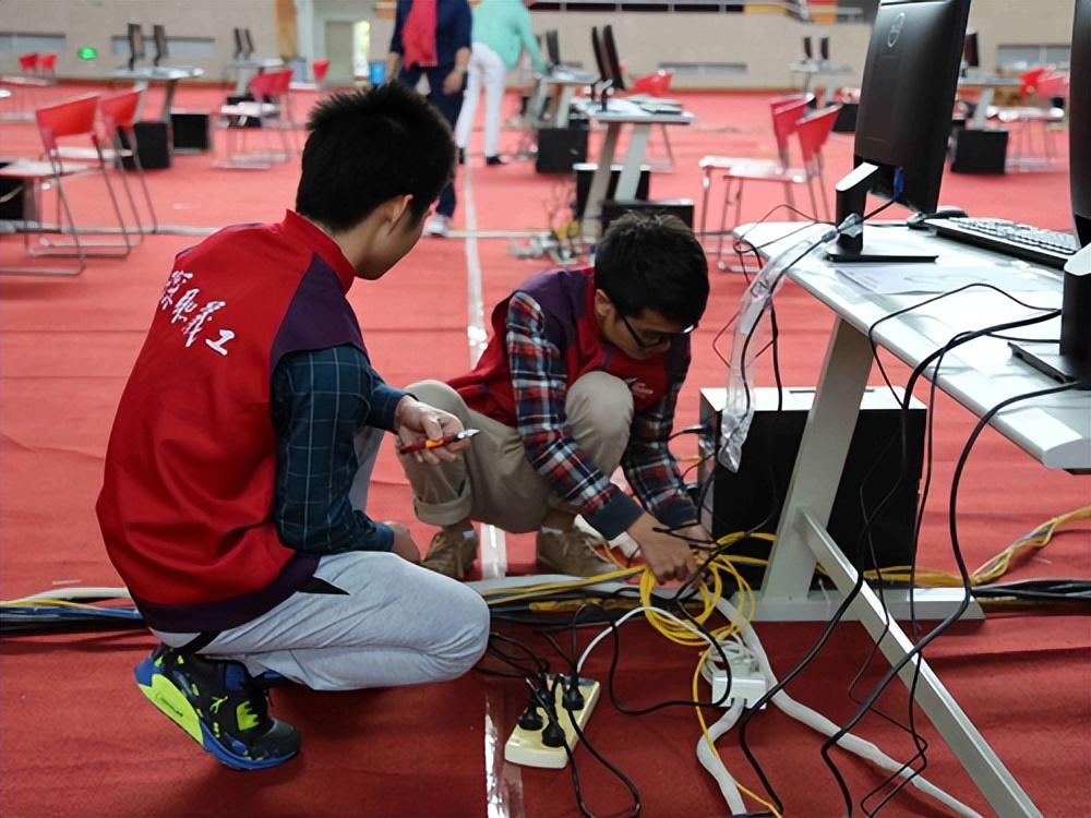 深圳职业技术学院招中专的吗,深圳职业技术学院简介介绍