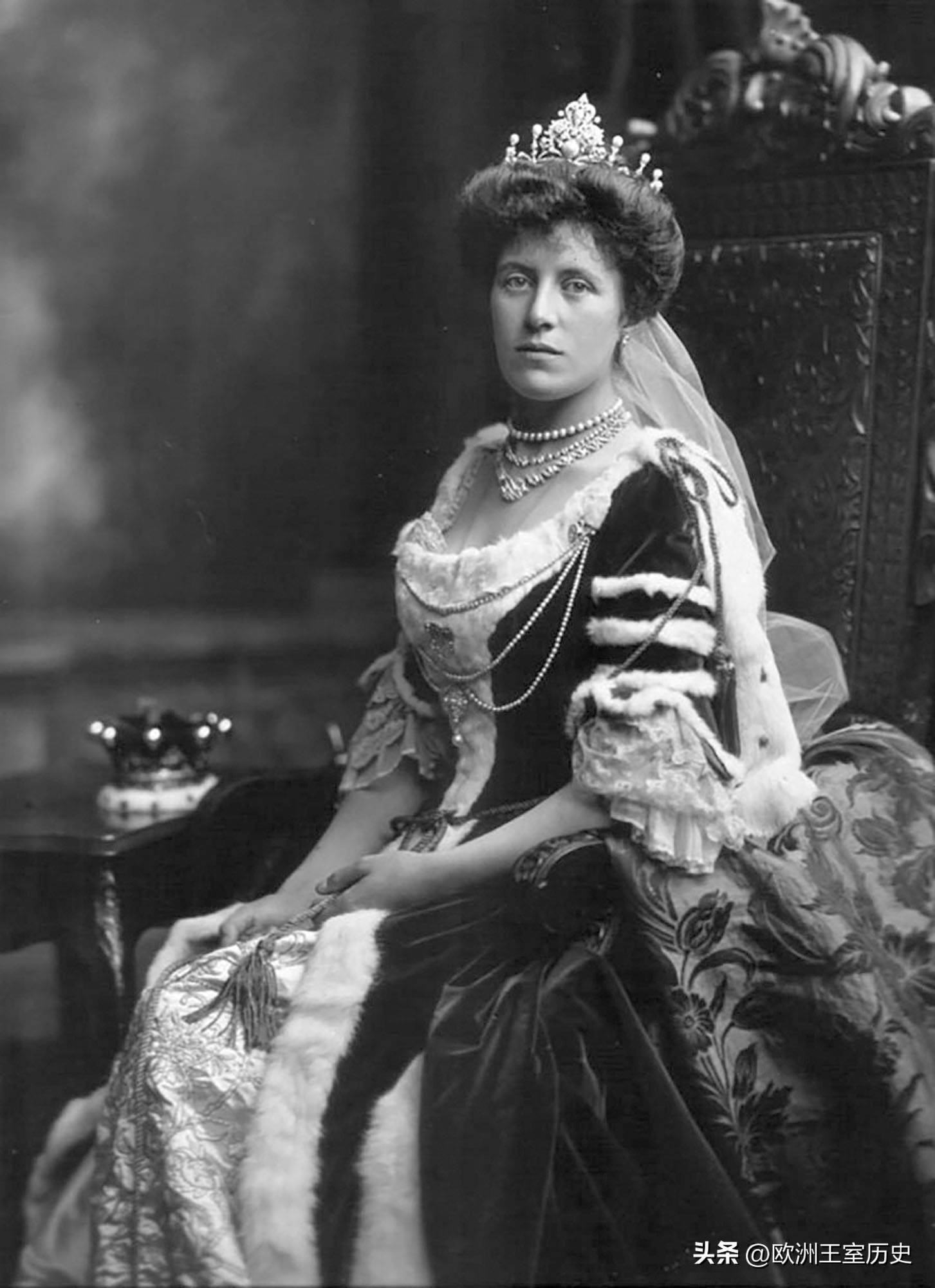 带你看遍世界顶级珠宝,珠宝篇带你云看贵族们的钻石王冠