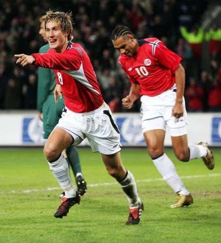 世界足坛十大超级巨星,世界足坛十大明星